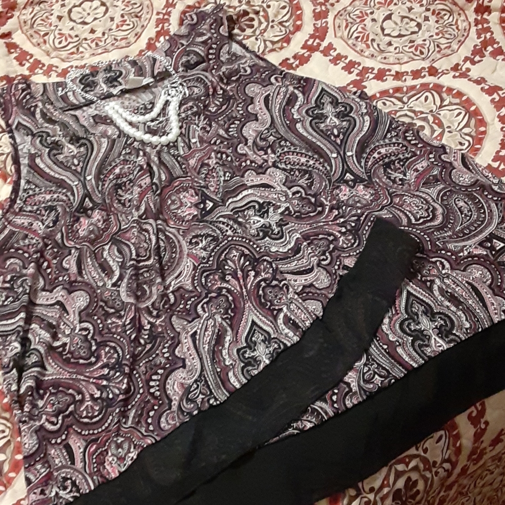 SLEEVELESS TOP